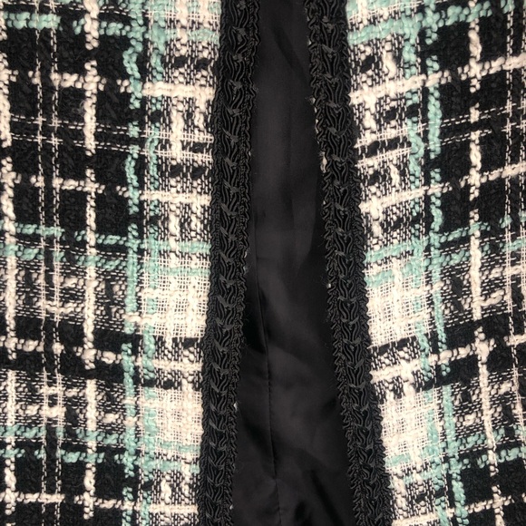Tahari ASL Chic Black and White Plaid Boucle Jacket - Picture 4 of 7